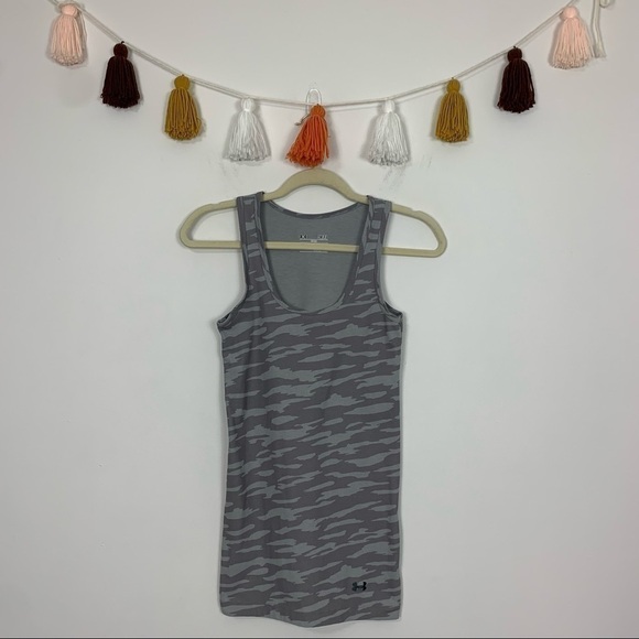 Under Armour Tops - Under Armour Fitted Gray Camo Tank Top Size Small